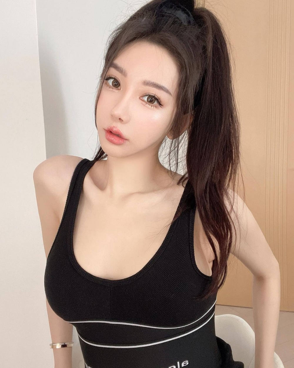 早前有傳Cammi因為網上宣傳賭場而被調查。