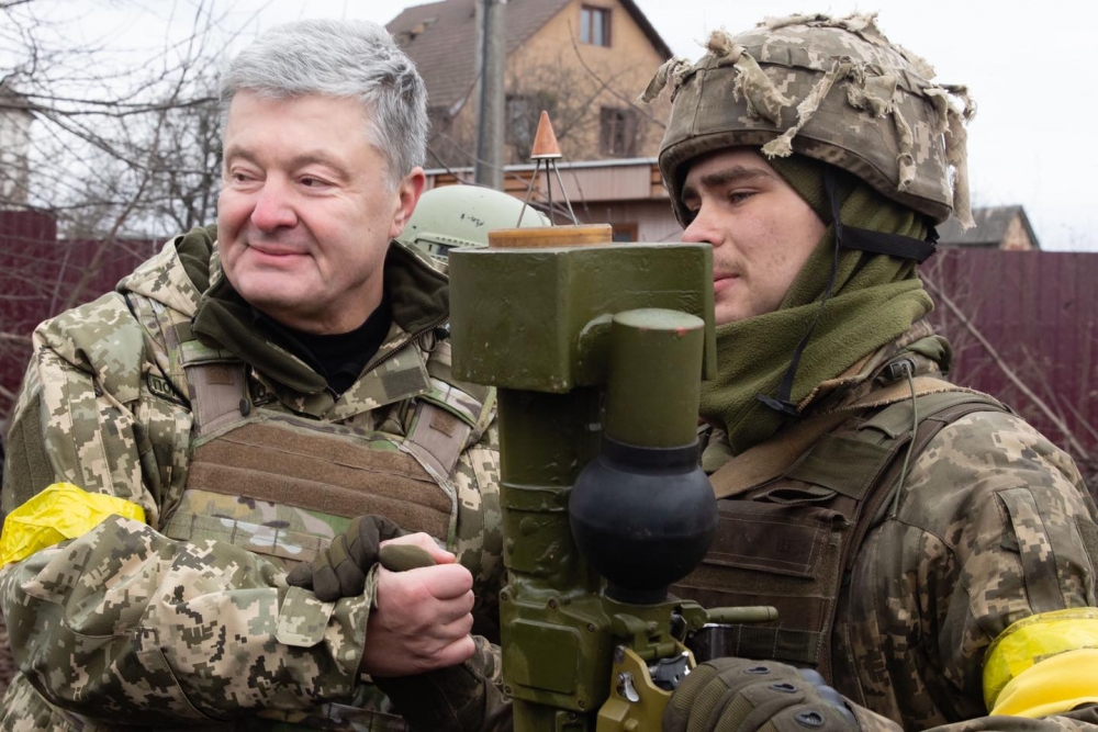 烏克蘭前總統現身於基輔街頭！