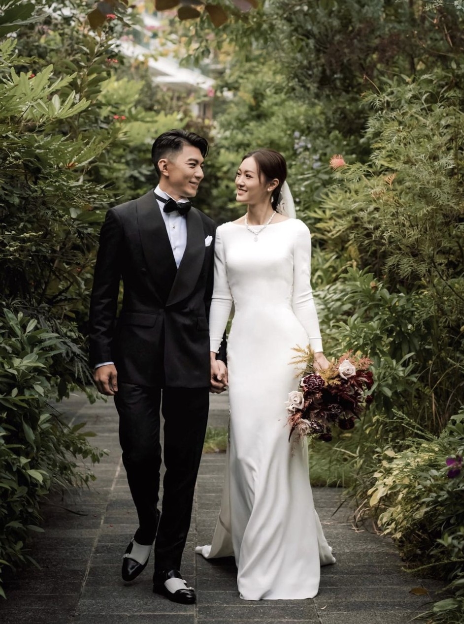 有傳二人婚後居住於西貢嘅單位,而首期係張爸爸支付!