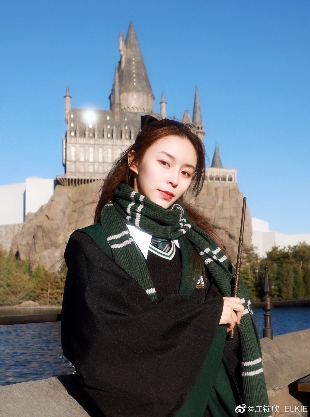 TVB童星出身嘅莊錠欣（Elkie）曾以韓國女團CLC成員身份出道