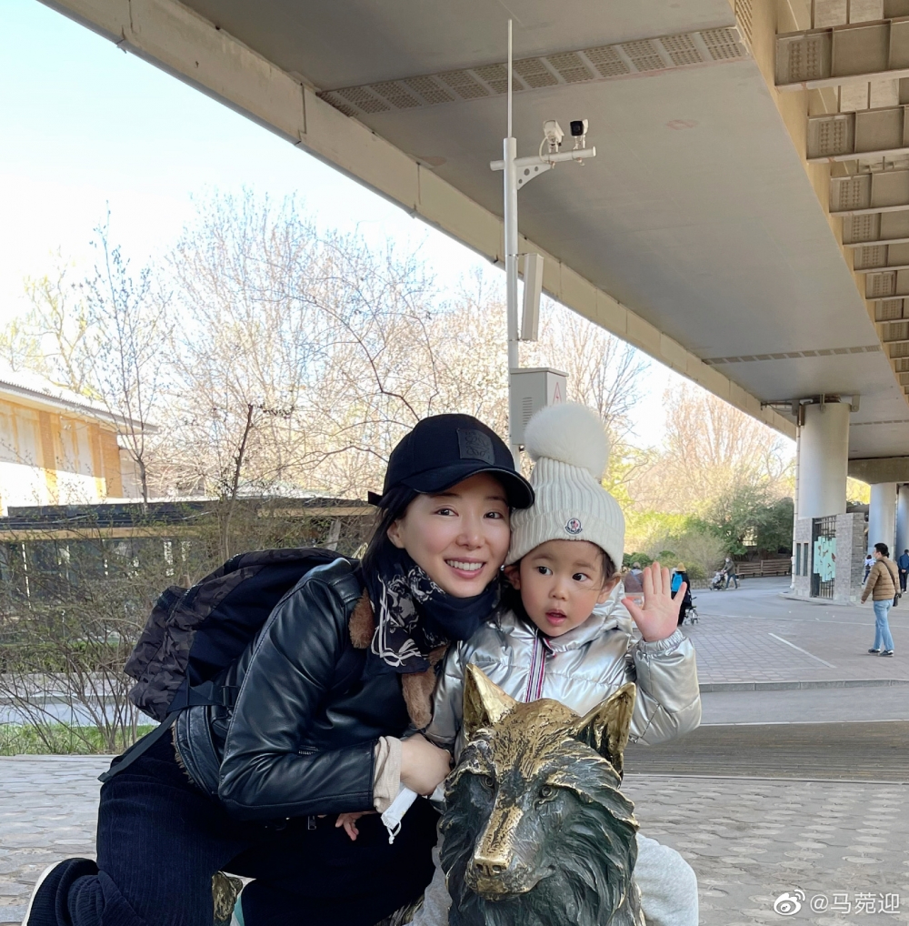 同年6月，馬菀迎就誕下囡囡！