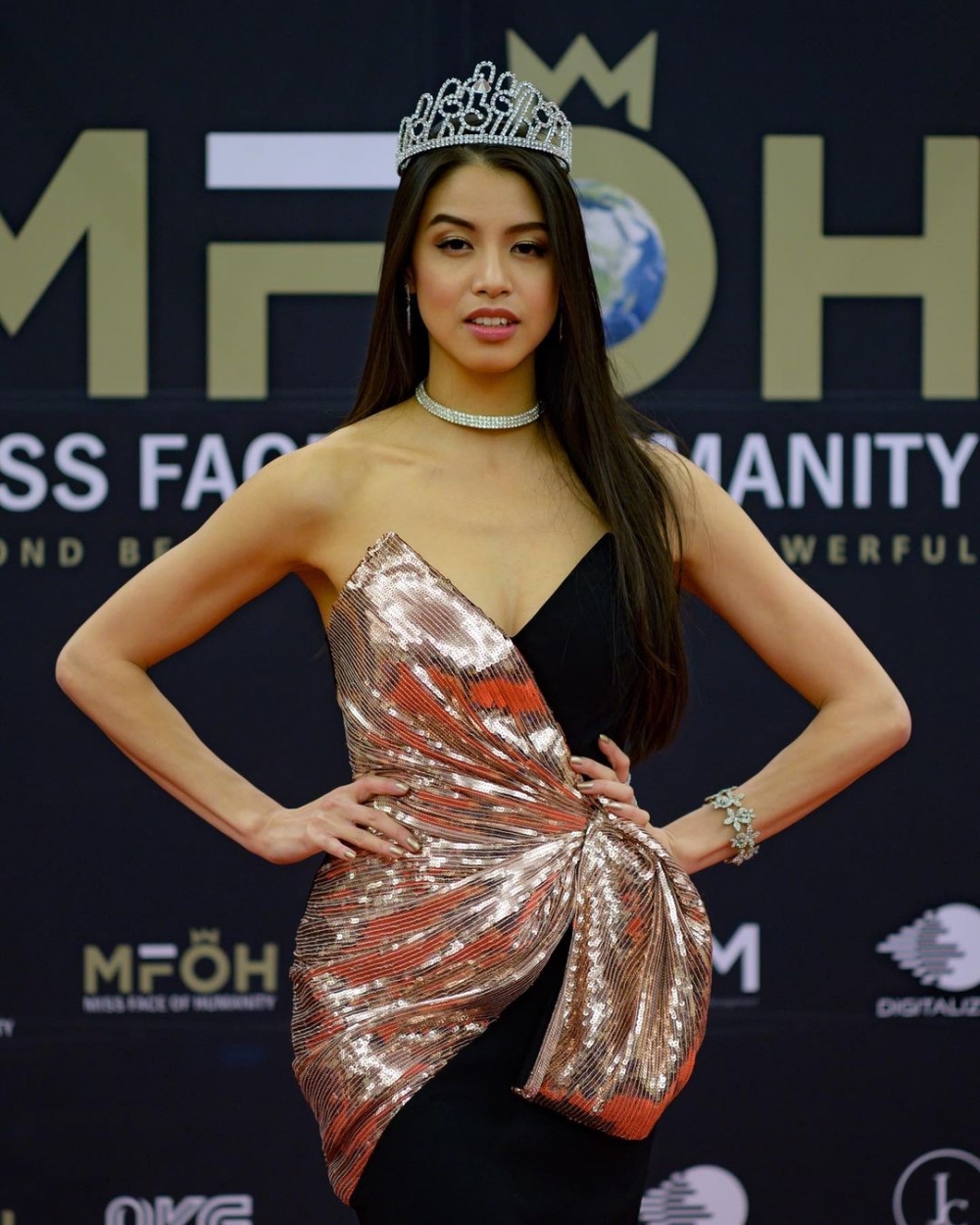 雷莊𠒇事隔5年代表香港再度參加選美,競逐「Miss Face of Humanity」!