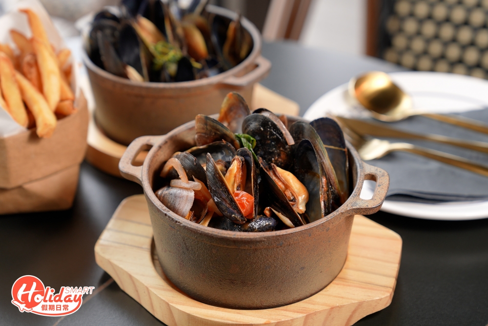 法國青口專門店「The Mussels」主打法國藍青口,為令青口味道更有變化,大廚糅合比利時、意大利、法國及日本的烹調方法。