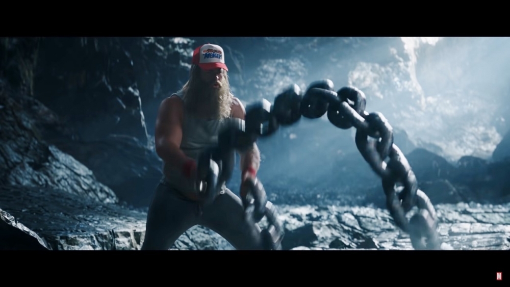 索爾靠揈鐵鏈操肌搣甩大肚腩！