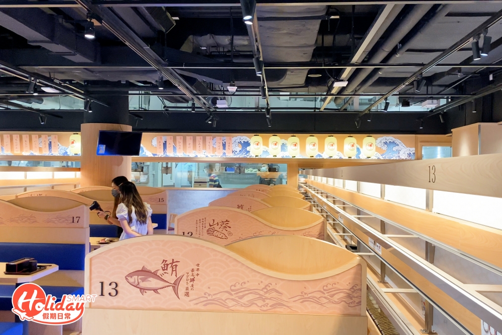 今次新分店將於4月29日登陸山頂廣場店,以「鮮度特急壽司」為主題,裝修以淺木色及藍色為主。