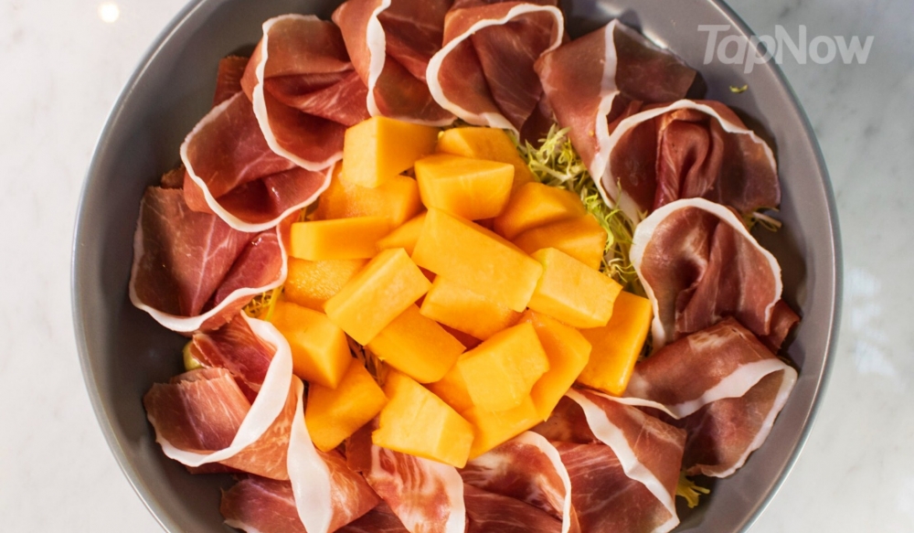 當然唔少的多款自助餐必備小菜