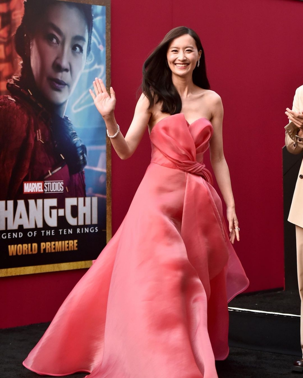 陳法拉喺美國進修戲劇後喺荷李活發展,更參演Marvel電影《尚氣與十環幫傳奇》