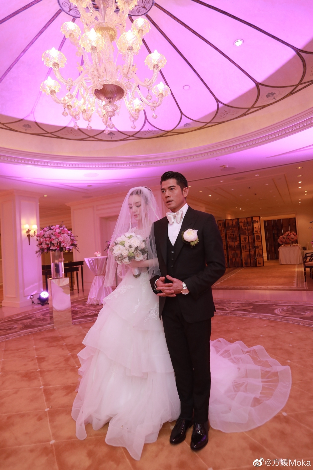 方媛仲公開咗多張婚禮照片!