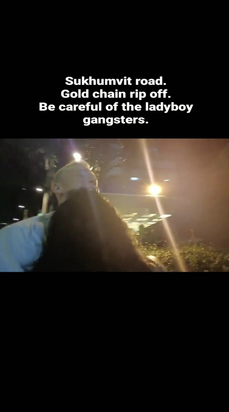 Frederik大吃一驚並拒絕美女嘅邀請,女子遭到拒絕後就離開