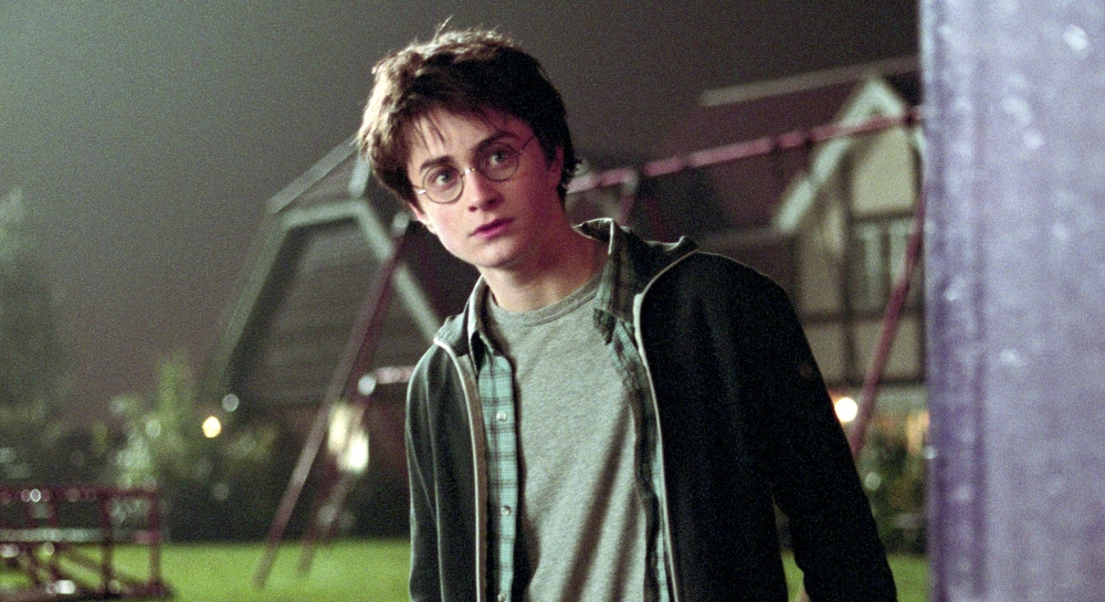 Daniel Radcliffe喺訪問中搞笑指自己出演咗《哈利波特》10年，除咗校服之外，就係著住破洞牛仔褲同連帽外套