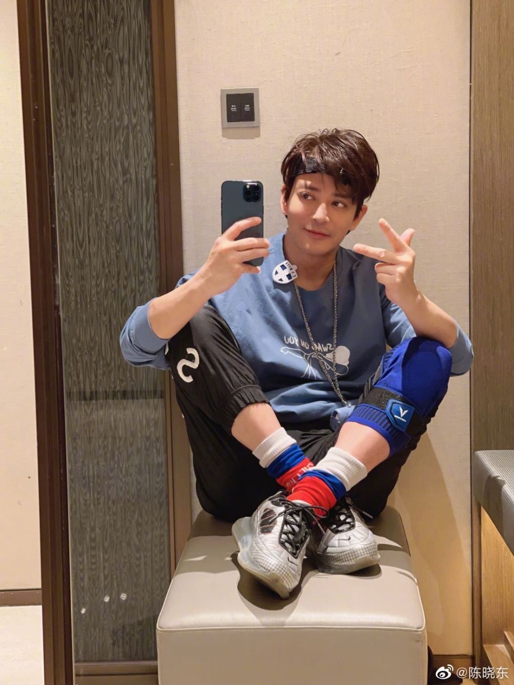 有網友認為陳曉東打扮太隨便，無晒星味