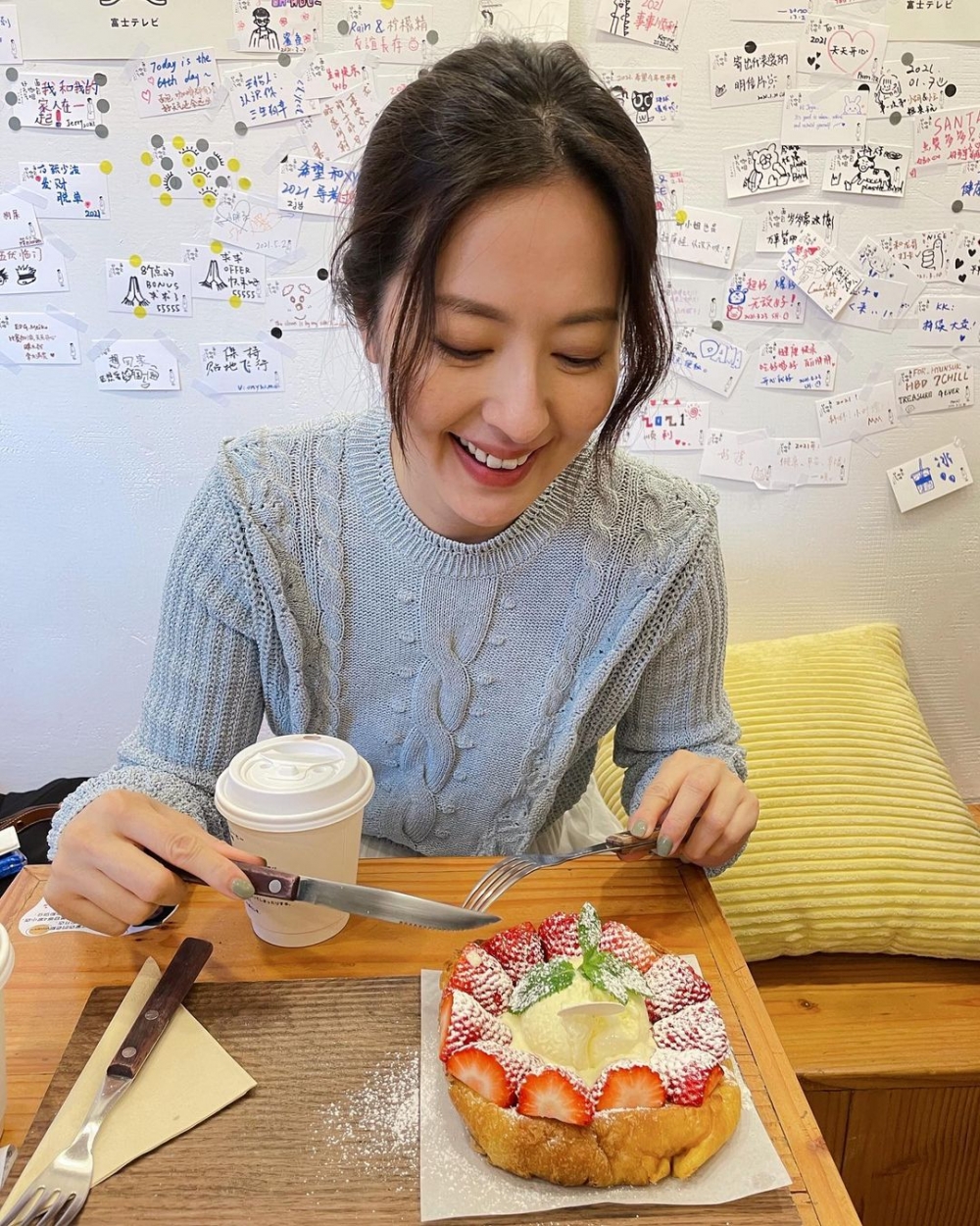 現年40歲嘅唐詩詠獲網民封為「最girlfriendable」嘅絕世好女友