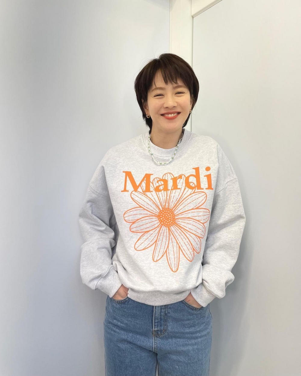 唔少網民都對於智孝嘅活躍程度感到滿足，大讚越來越適合短髮！