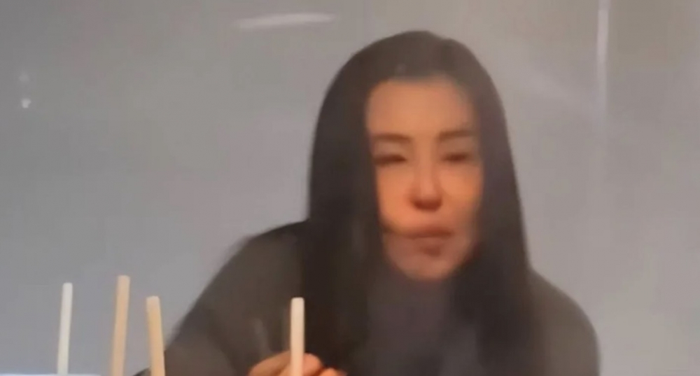 王祖賢嘅面型比以前圓潤，有網民就覺得狀態似乎大不如前？！