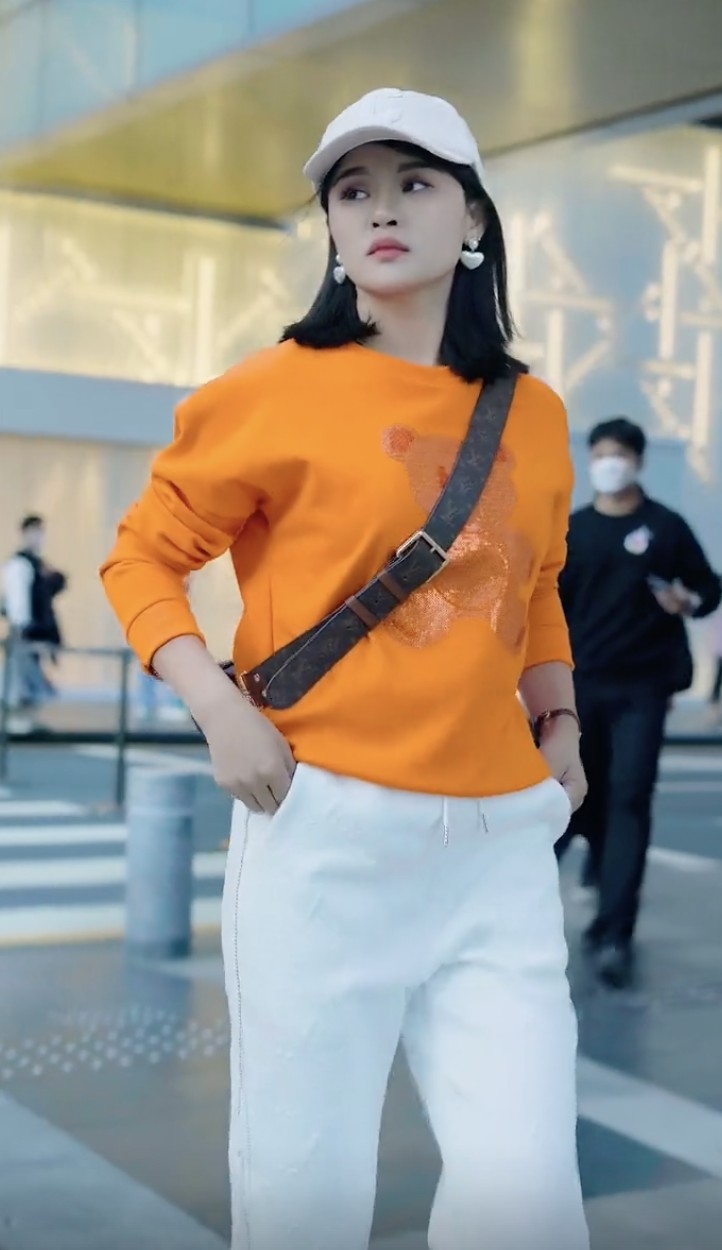 就咁睇應該唔覺得佢係7個小朋友嘅媽媽~