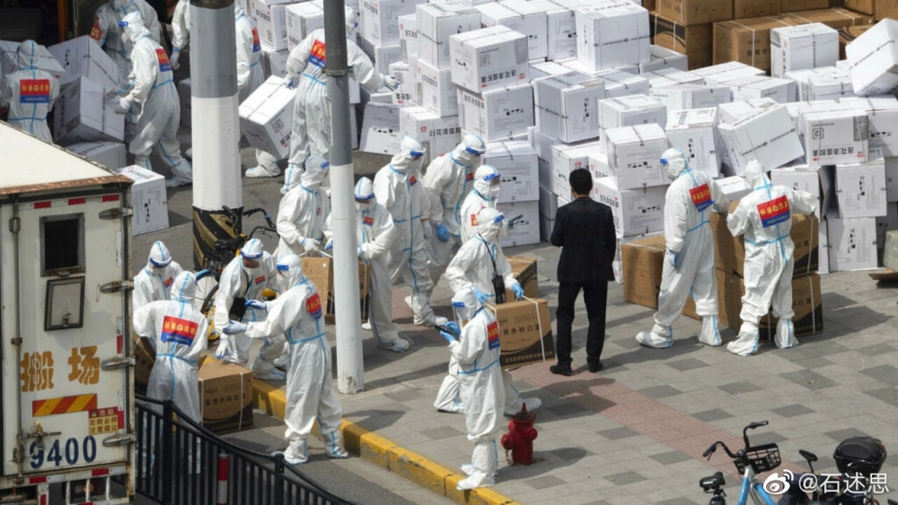 上海已經封城接近1個月時間,唔少家庭都面臨糧食不足嘅問題。