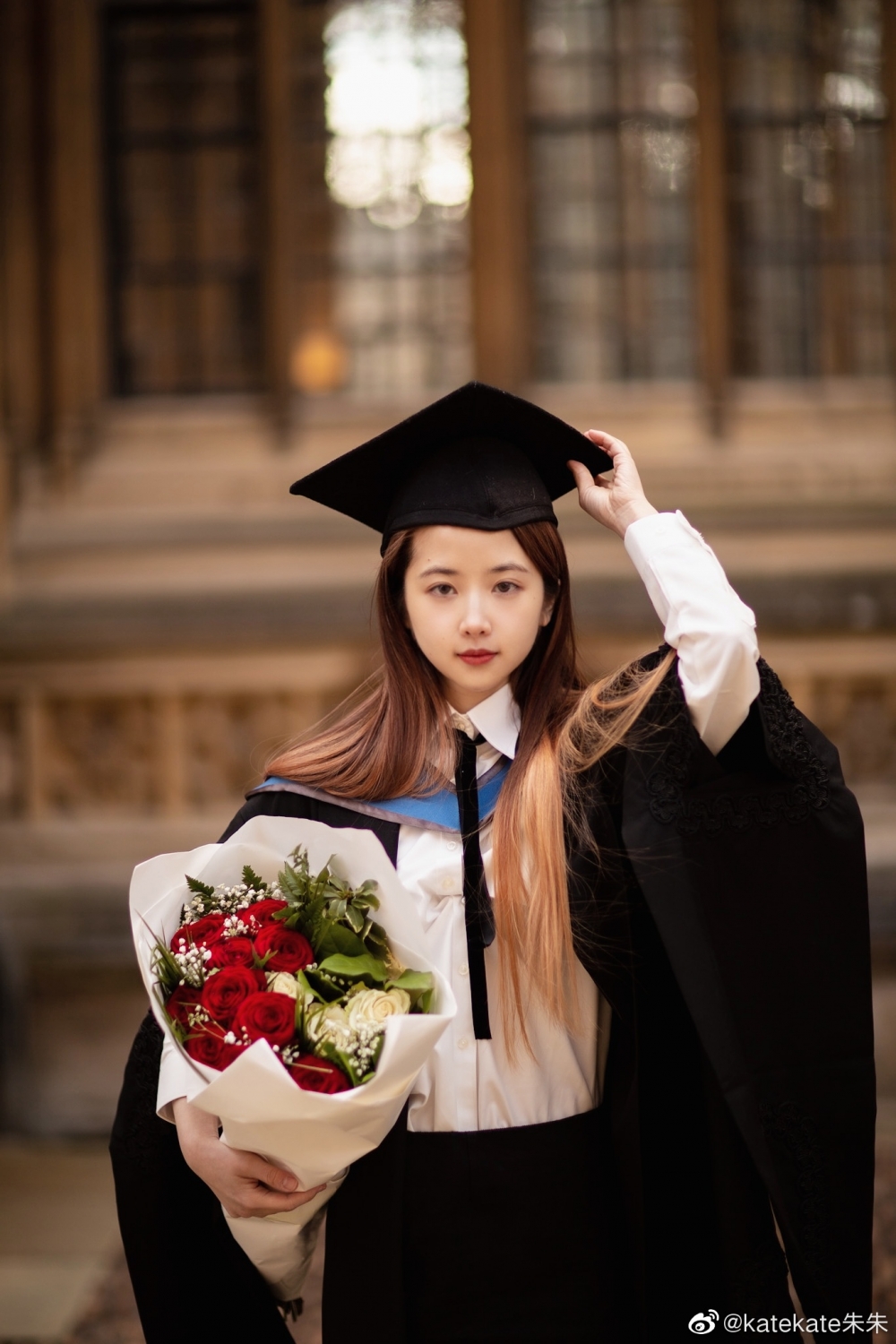 朱雯琪畢業於名牌大學,佢嘅學習路當然不一般,亦唔係傳統嘅乖學生,10歲時退學在家;靠自學12歲考入深圳國際學校,16歲入讚牛津數學系