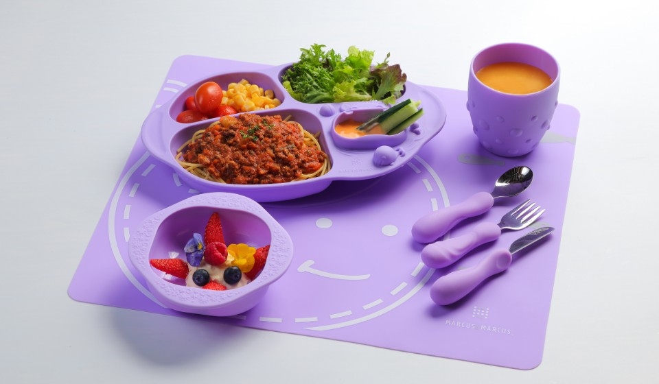 肉醬意粉（配經典免治牛肉醬、巴馬臣芝士、沙律菜、車厘茄、青瓜、甜粟米及千島醬）