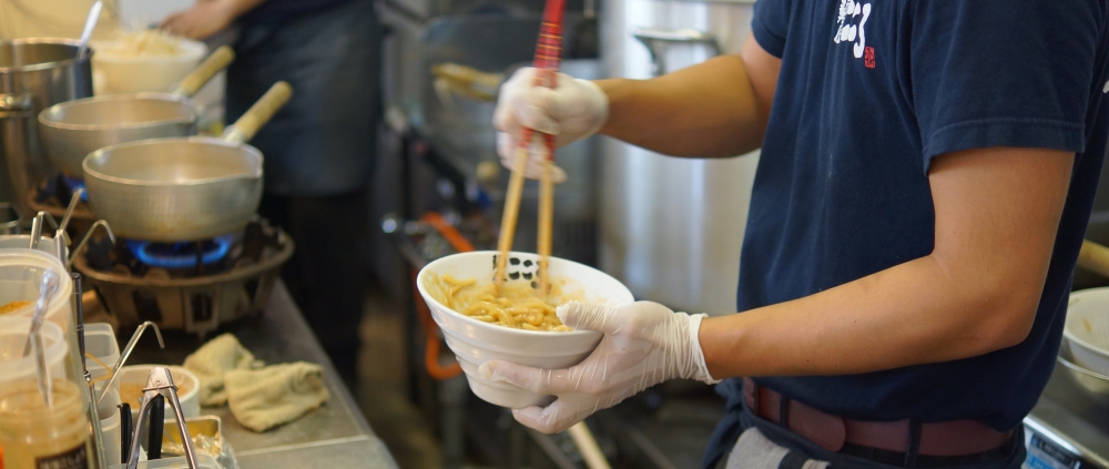 所有麵條每天由自家日本廚師新鮮手工製造。