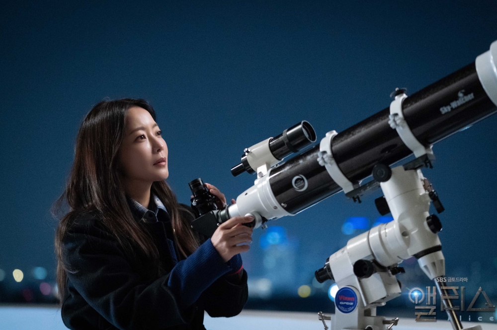 流星只需用肉眼觀看，不需要借助望遠鏡~