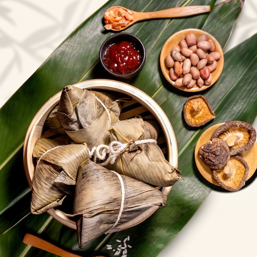 原隻鮑魚裹蒸糉與蓮蓉鹼水糉