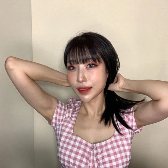 整形後嘅李世英。