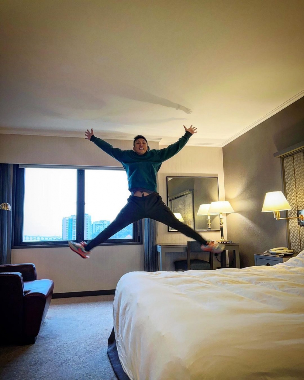 呢次係劉浩龍第五次喺澳門隔離，到出關當日佢亦興奮到跳起