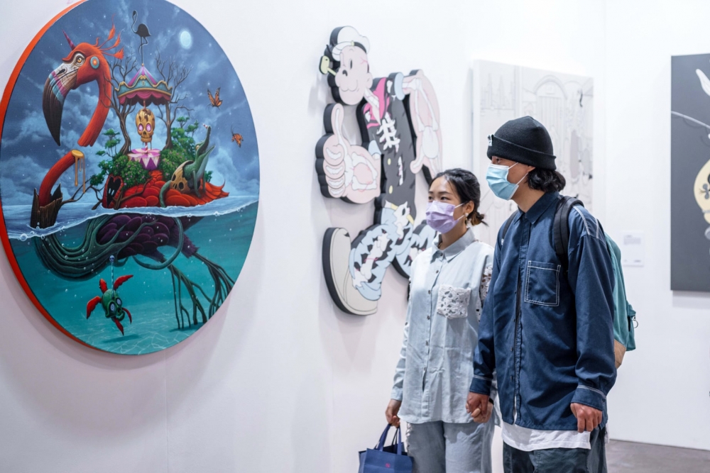 今年Art Central特別搞新意思,首次設立「香港製造」展區,展出65件沒有畫廊代表的香港藝術家作品,當中作品類別橫跨繪畫、攝影、雕塑、版畫及裝置,以行動支持本地藝術家。