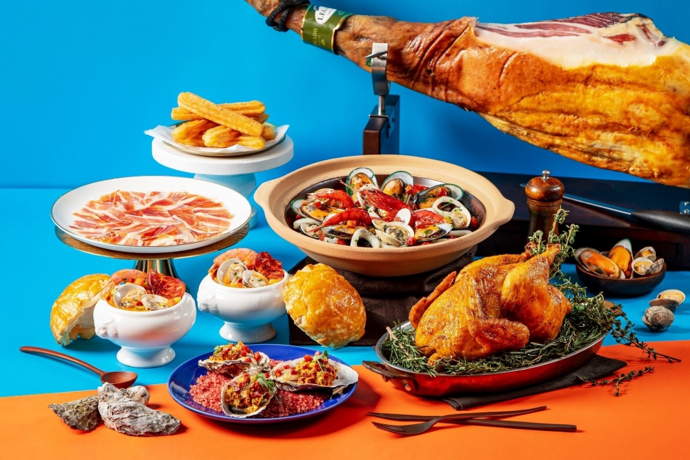 母親節自助餐優惠2022：香港百樂酒店—｢寵‧愛｣ 母親節自助晚餐，以多個異國料理為主。