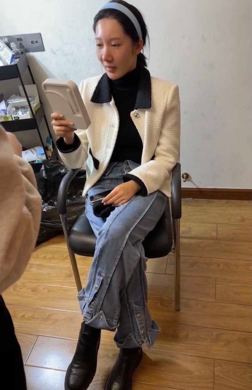 早前「都美竹素顏照」亦喺微博瘋傳。