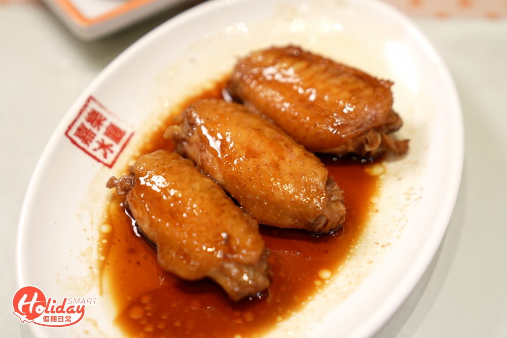 秘製豉油王雞翼肉厚入味,啖啖肉又夠Juicy,美味的秘訣來自40年的秘方!