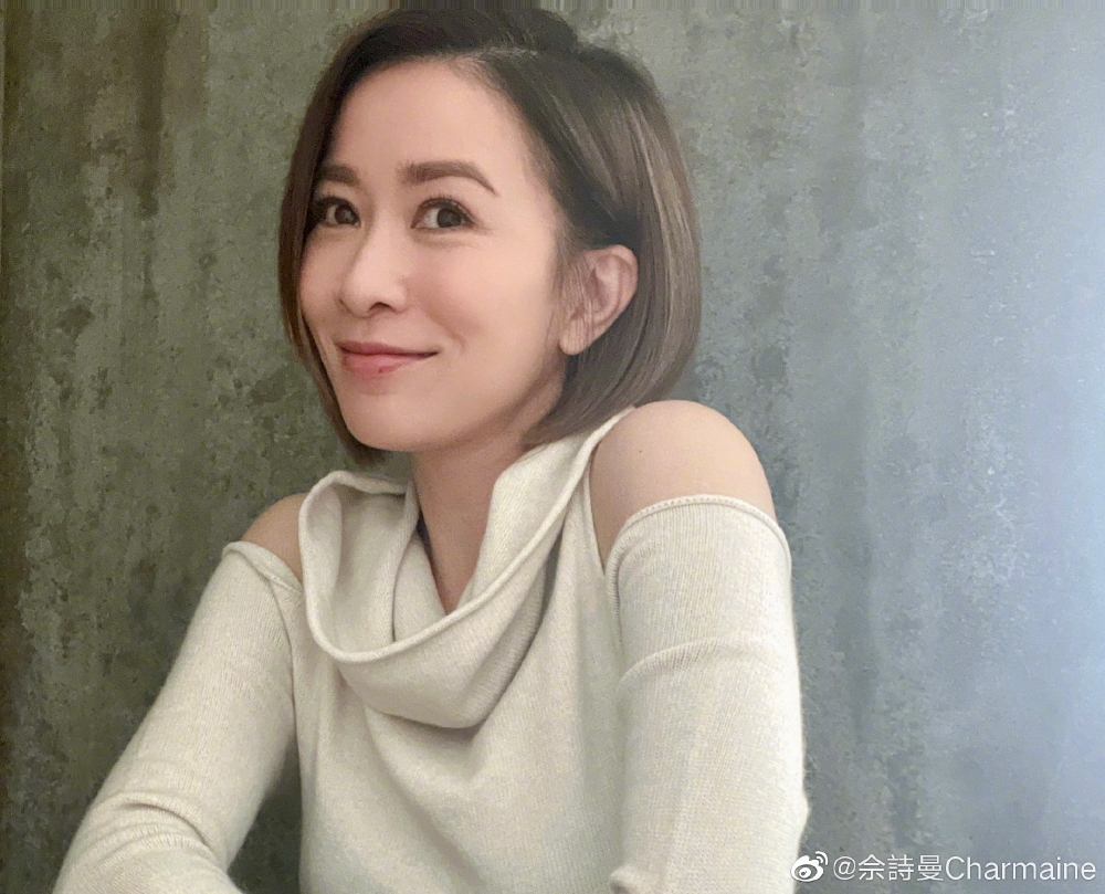佘詩曼曾有多段緋聞,而戴耀明曾自爆暗戀佢多年。