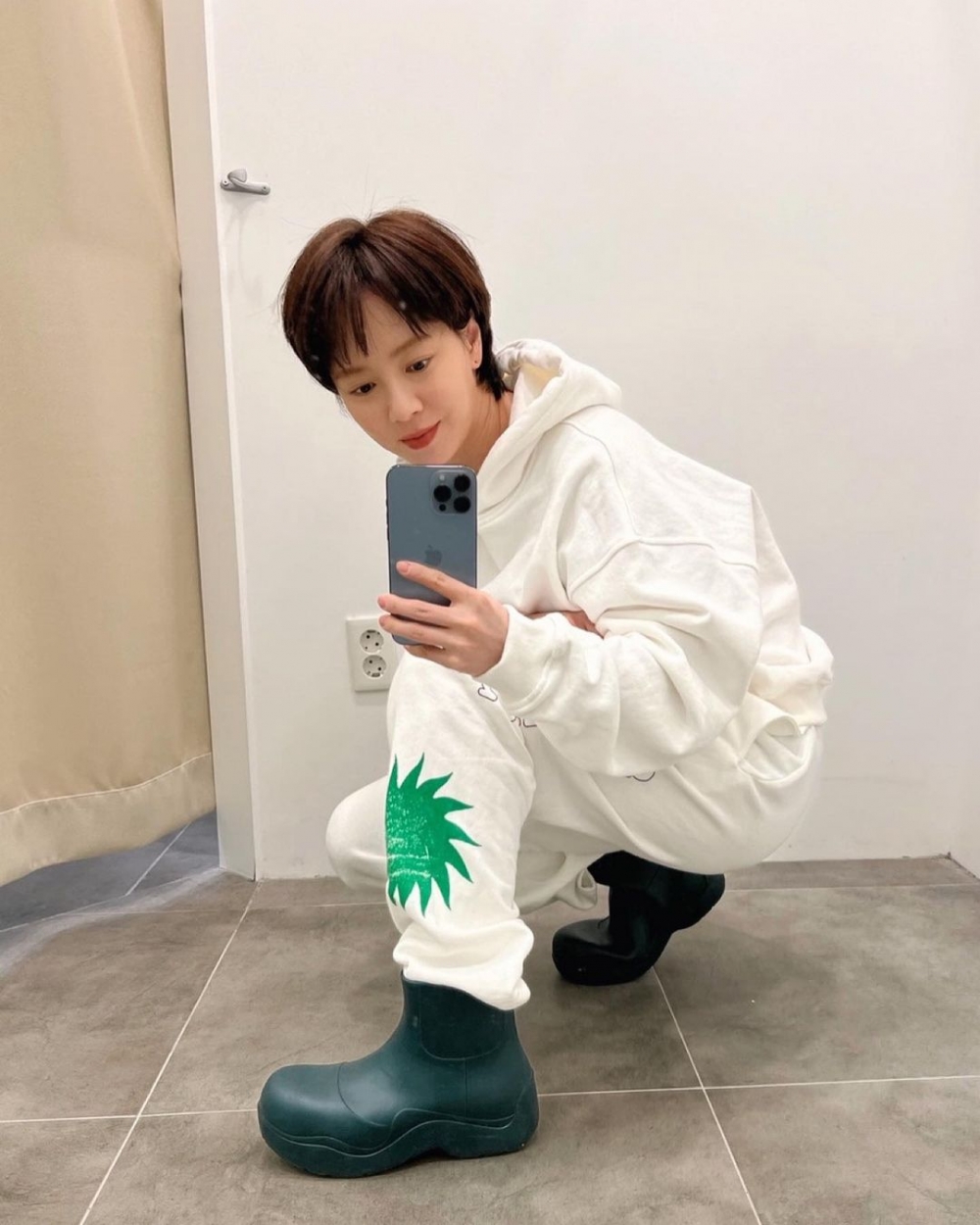 智孝最近突然上載大量個人照！