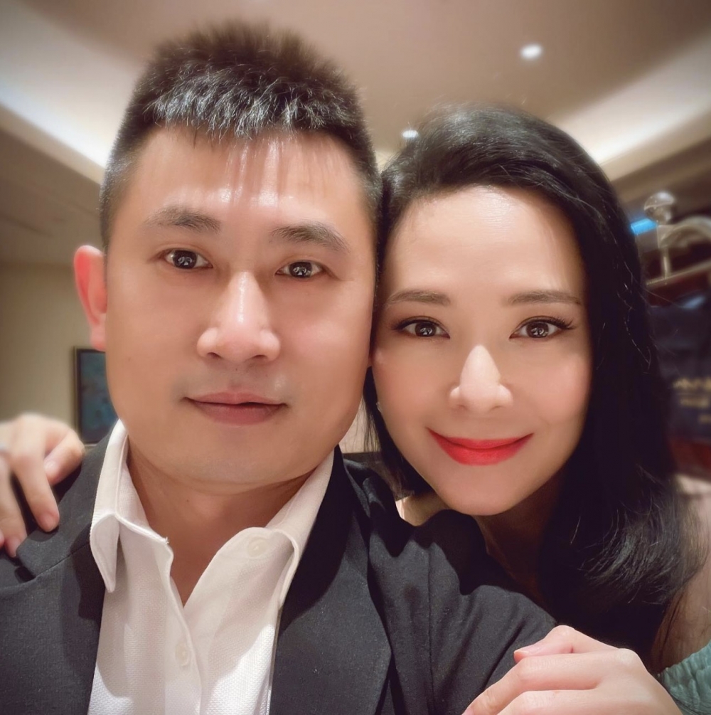 2011年與內地動作導演朱少傑結婚,並育有一女!