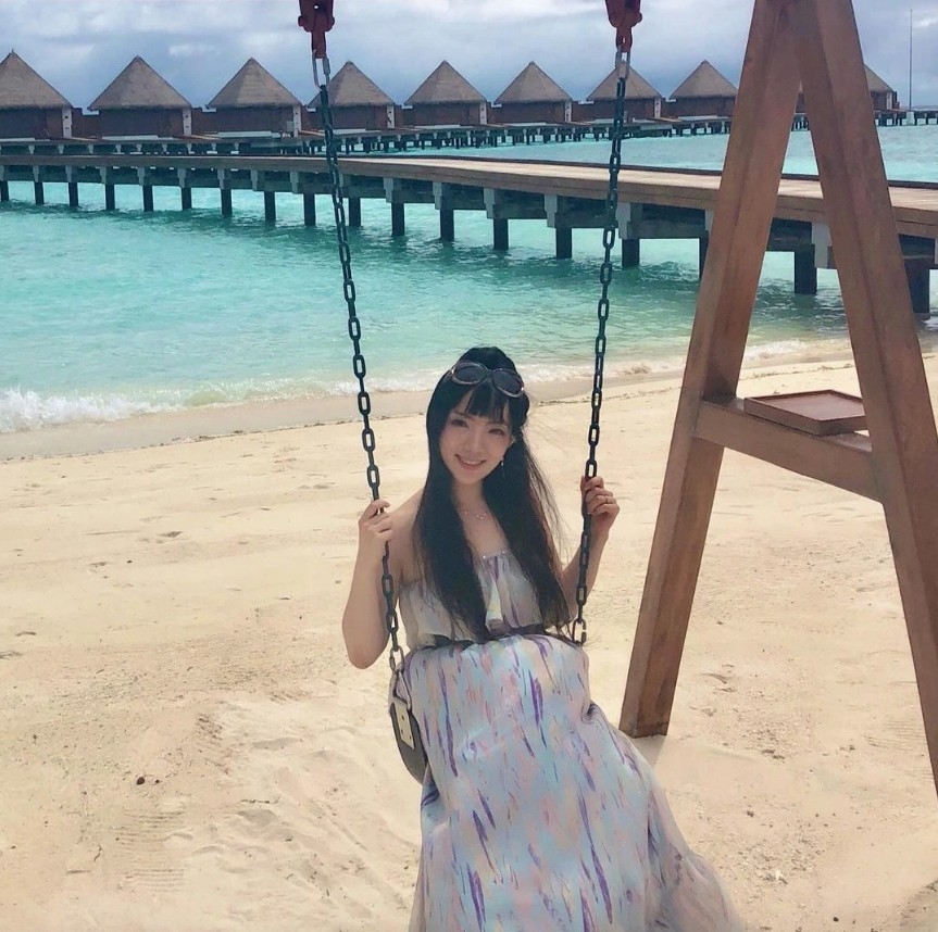 愛日本文化嘅愛新覺羅維兩次放棄到英語國家留學機會。