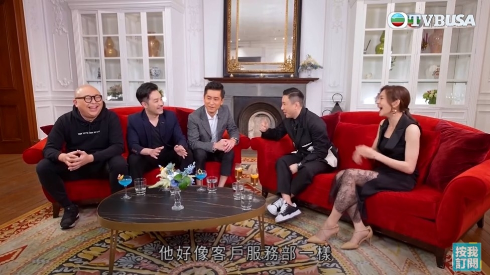 大家都笑Bob彷如做客戶服務。