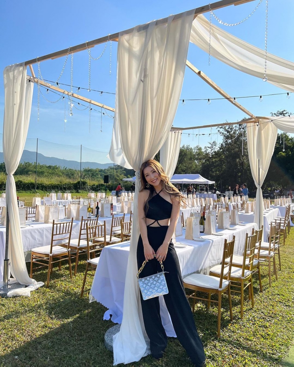 近日有報道指譚嘉儀搬離同家人同住嘅大埔村屋，入住烏溪沙一個海景屋苑。