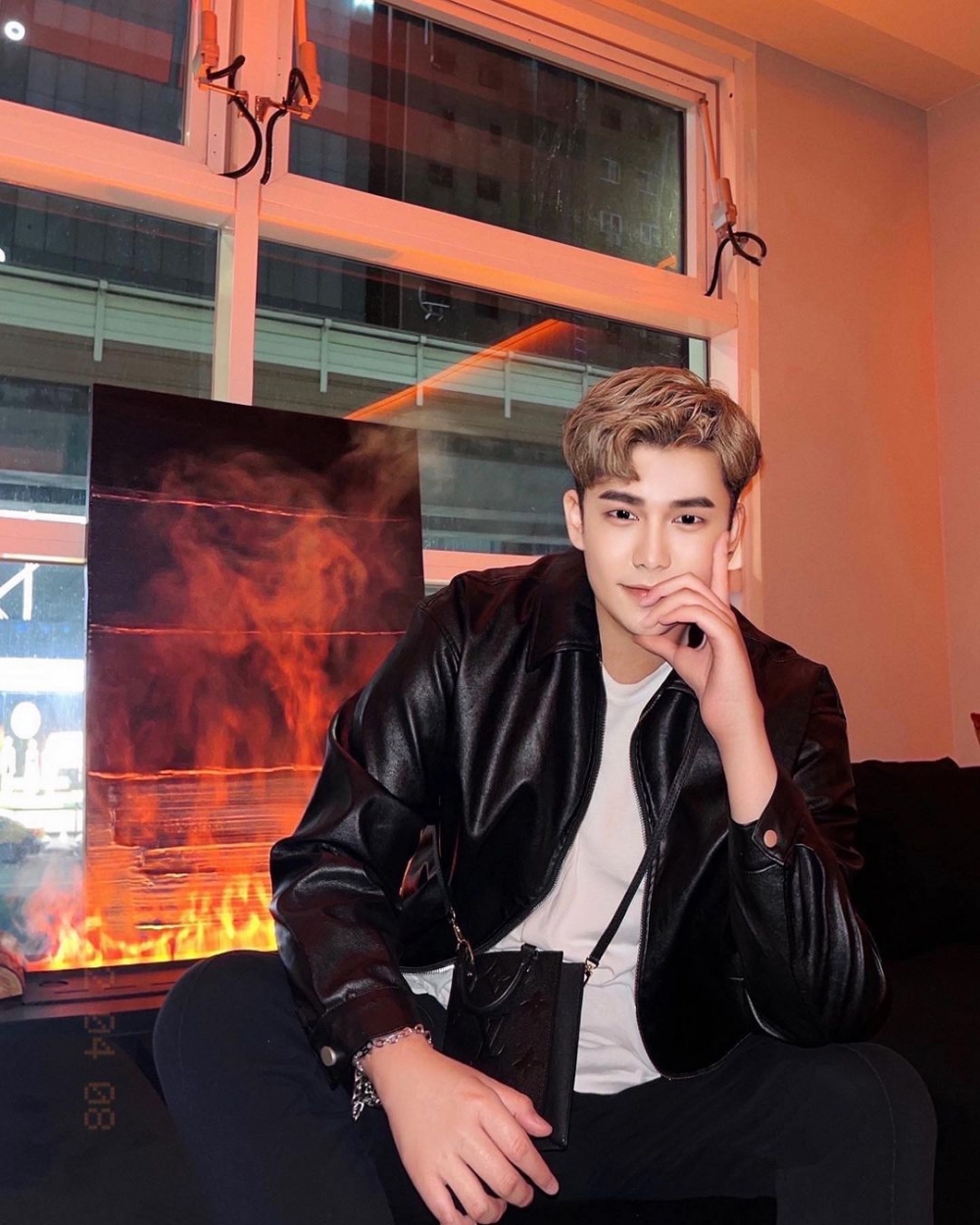 小宜本身就係平均身高達185cm嘅木星成員,齋睇IG相佢高大身材甚有男模氣質