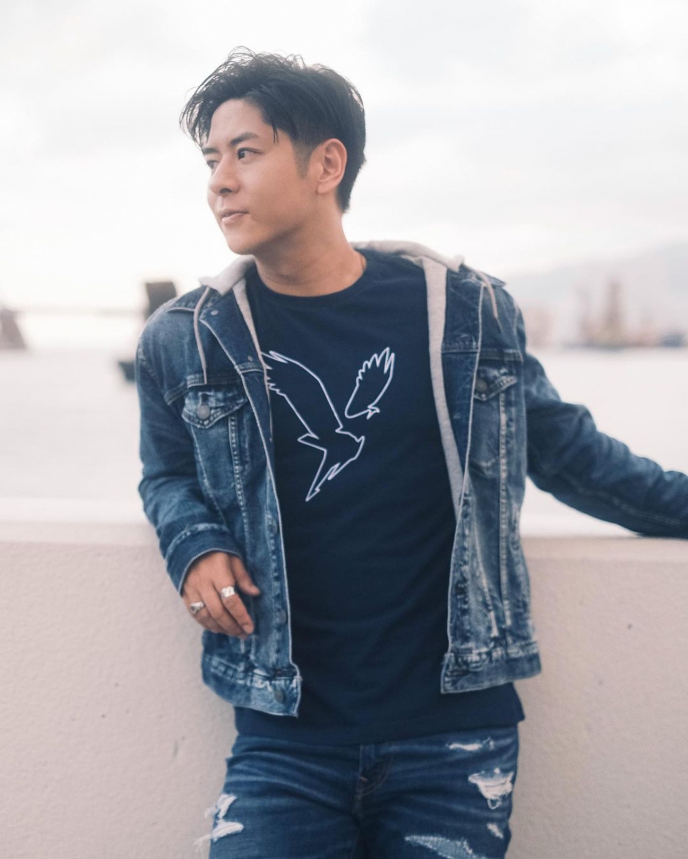 許廷鏗女友｜戴情侶頸鏈疑令關係曝光？入行後3大緋聞對象均男生