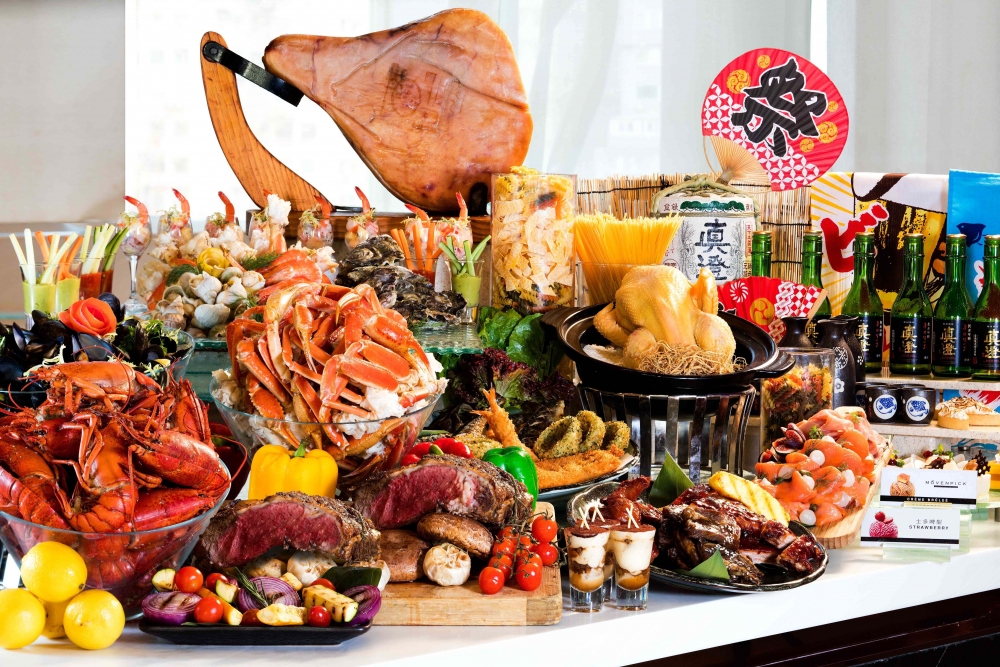 「環球美食自助午餐」及「日韓滋味自助晚餐」