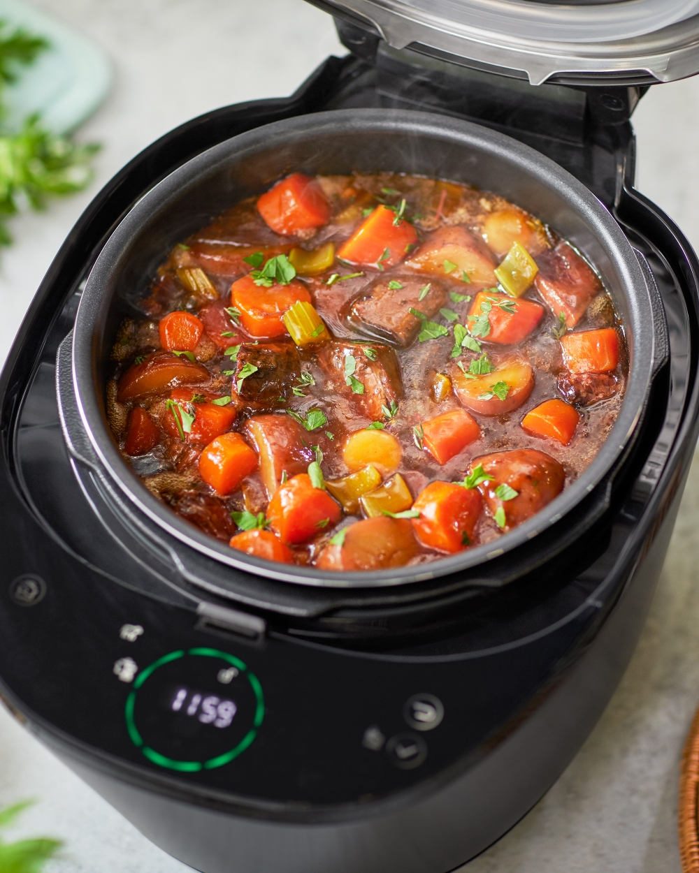 All-in-One 智能萬用鍋只需30分鐘就可以極速完成一般菜式