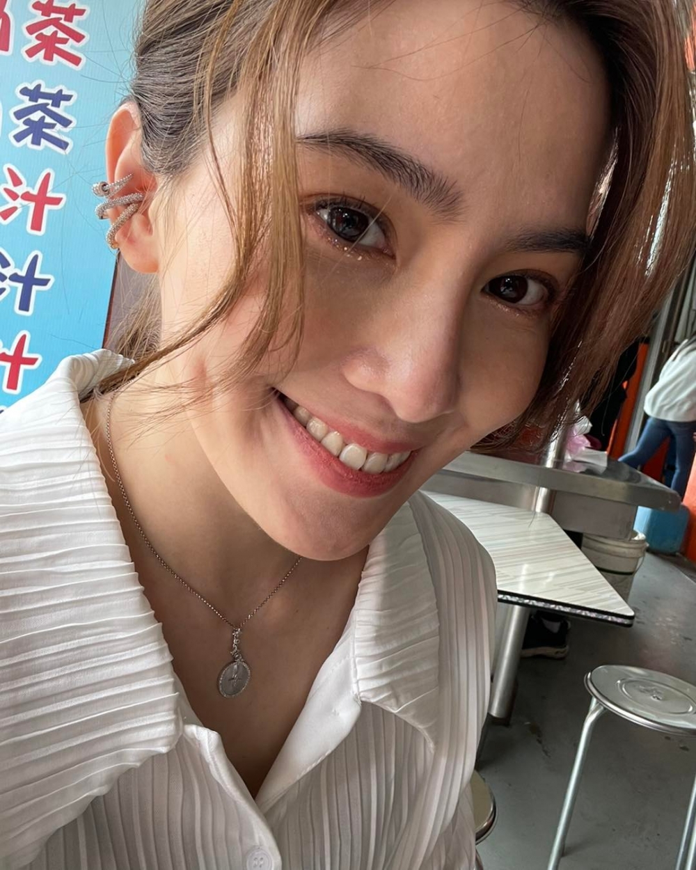 事後重新上載新自拍，但網民都表示分別不大！