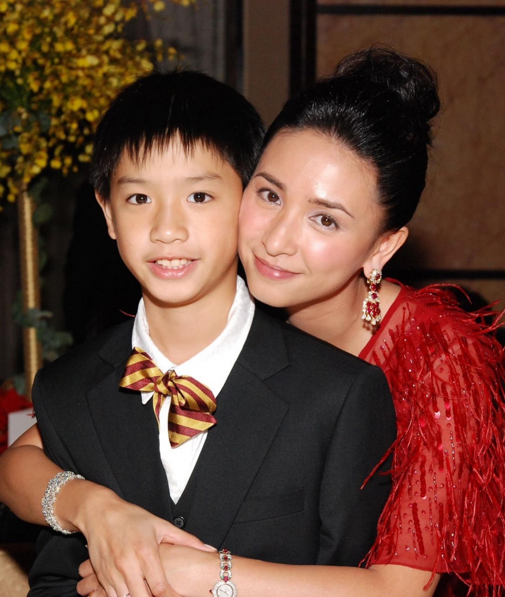 青少年時期，媽媽好優雅~