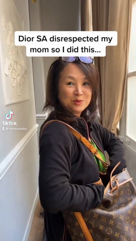 Amjea媽媽早前獨自到DIOR購物後，認為被店員無禮對待。