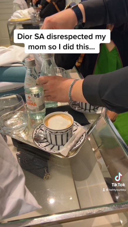 更獲另一店員友善招呼。