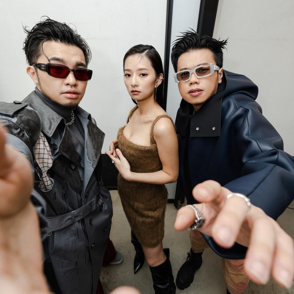 上年佢以「MC KidNey」組合同Kayan9896所推出嘅《係咁先啦》大獲好評!
