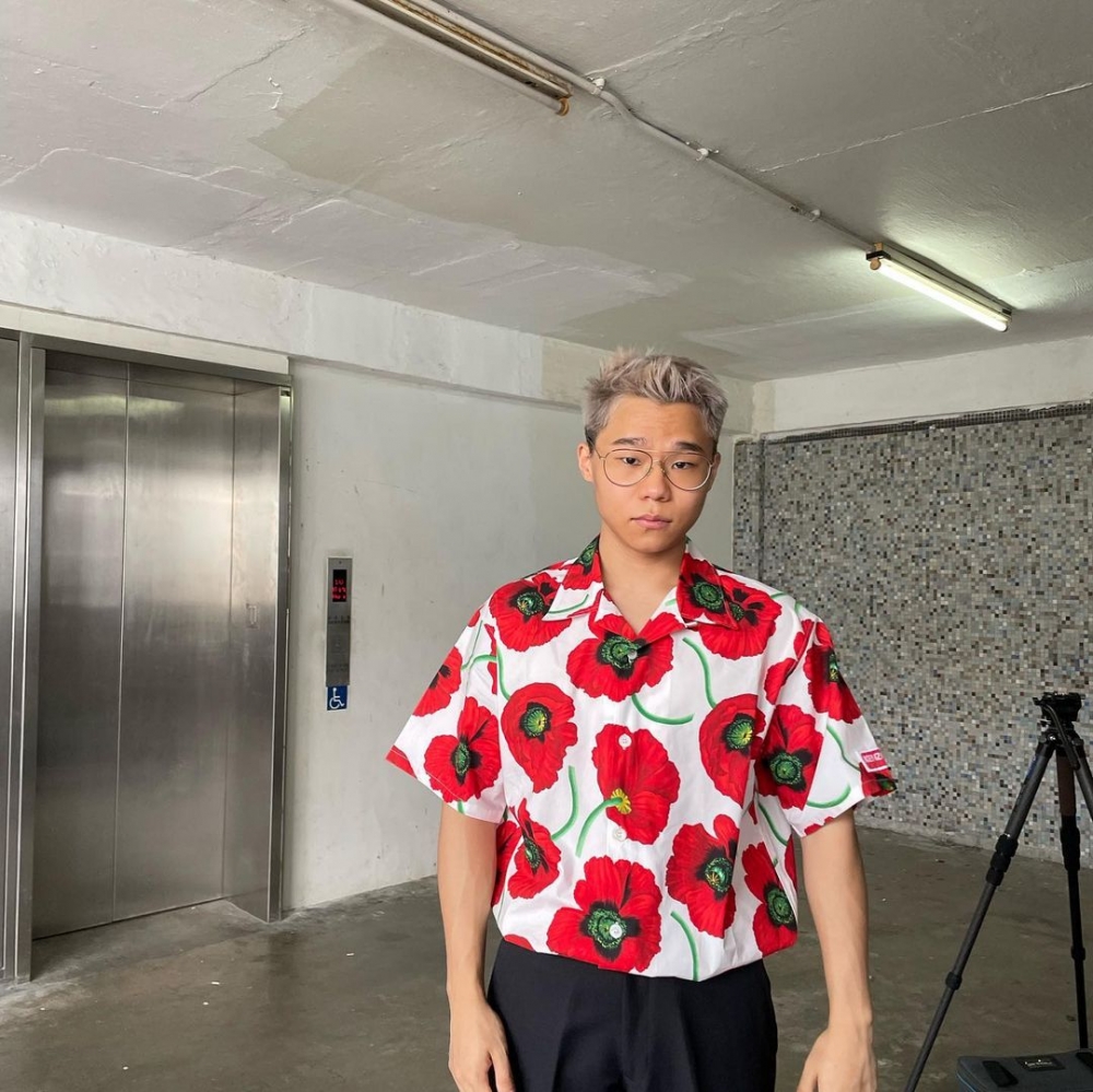 唱作歌手湯令山係近年非常受歡迎嘅R&B歌手~