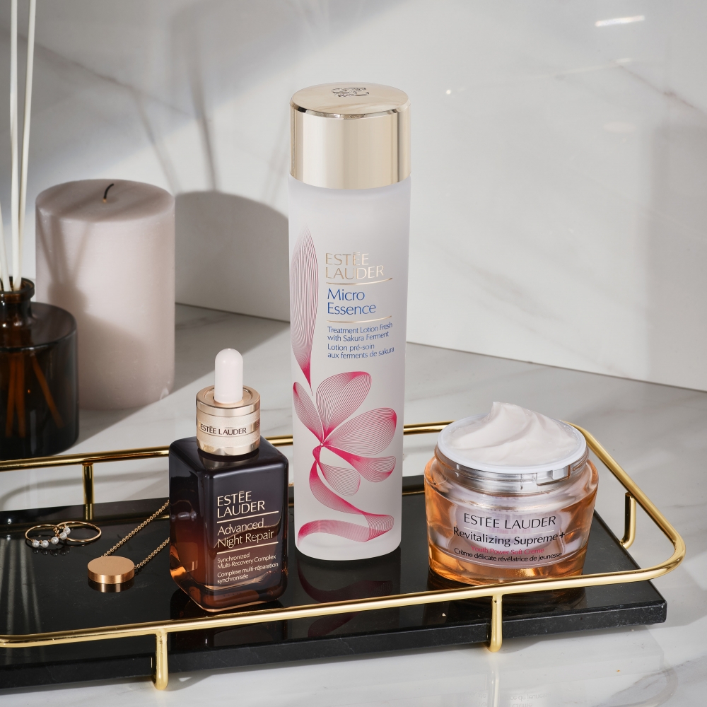 配合皇牌Advanced Night Repair-升級再生基因修復精華同升級新生活膚彈活面霜使用