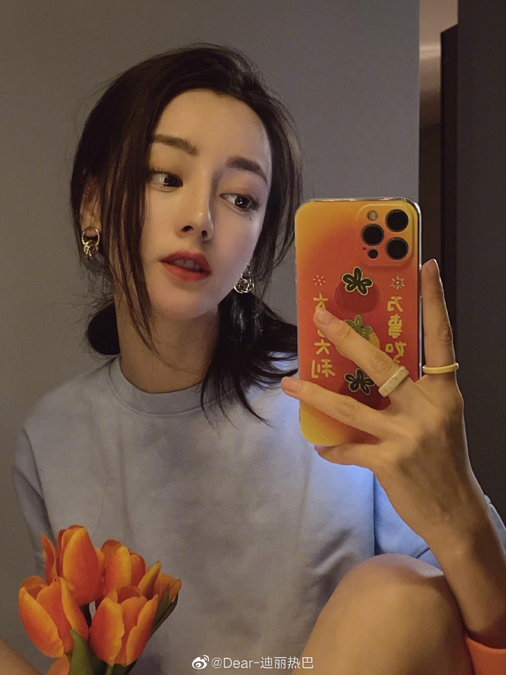 楊冪旗下公司仲有人氣女星迪麗熱巴~