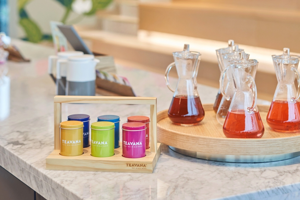 仲有TEAVANA Bar可調製嘅茶類飲品~